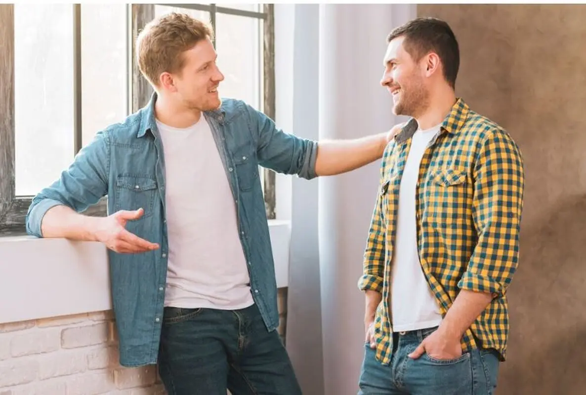 با این ترفندها یاد بگیرید با زبان روی دیگران تاثیر بگذارید