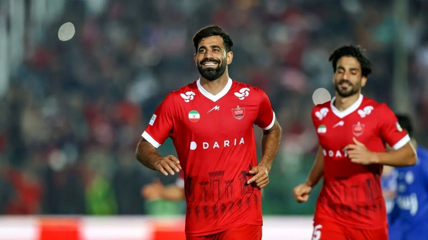 2 مرد انتقادبرانگیز در آغوش هم! +عکس