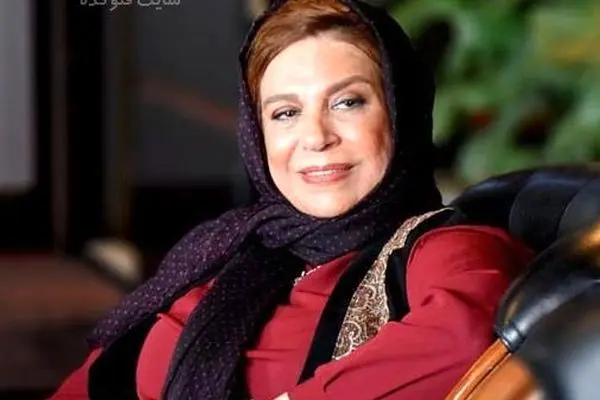 سرشناس ترین خانم بایزگر ایرانی به 74 ضربه شلاق محکوم شد !