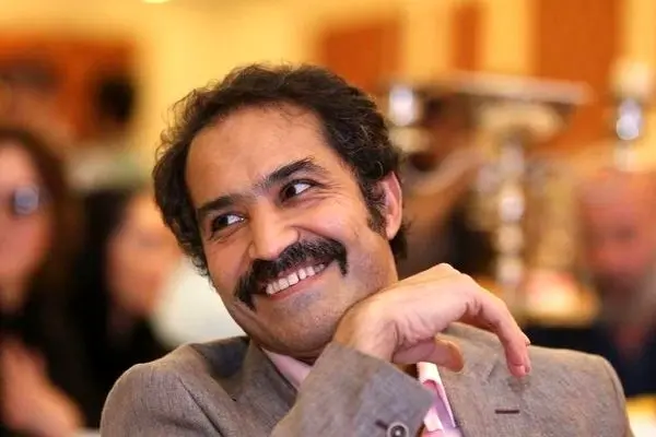 عکس کودکی آقا سیبیلو سینمای ایران در آغوش مادرش / تو 50 سالگی هنوزم مجرده !!