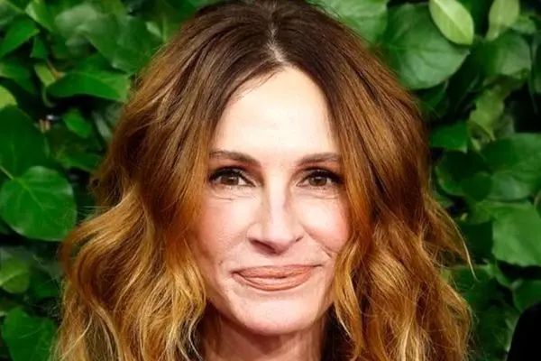 اوج سادگی جولیا رابرتز با یک چهره بدون میکاپ (عکس)