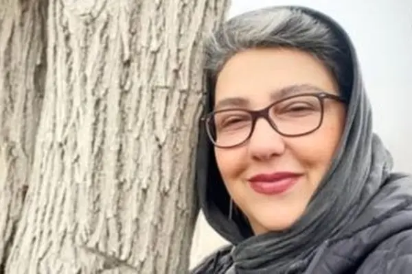 تلخ ترین عکس از خانم بازیگر ایرانی قبل از فوت مادرش / معصومه یک شبه پیر شد !