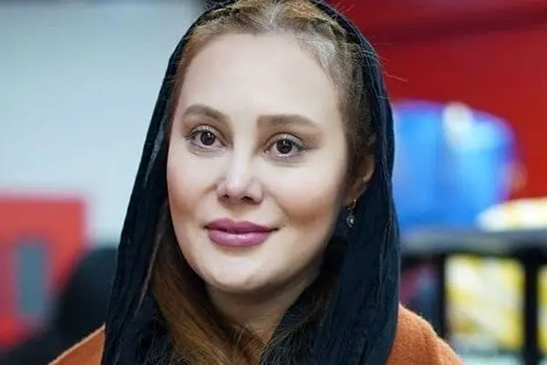 عکس دیده نشده از آرام جعفری در آغوش بازیگر ایرانی / صمیمی و لو رفته !