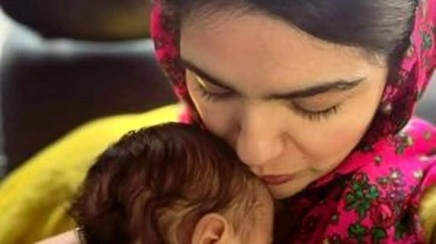 فاش شدن حقیقت زندگی مونا کرمی بعد از مادر شدن؛ همه شوکه شدند! 