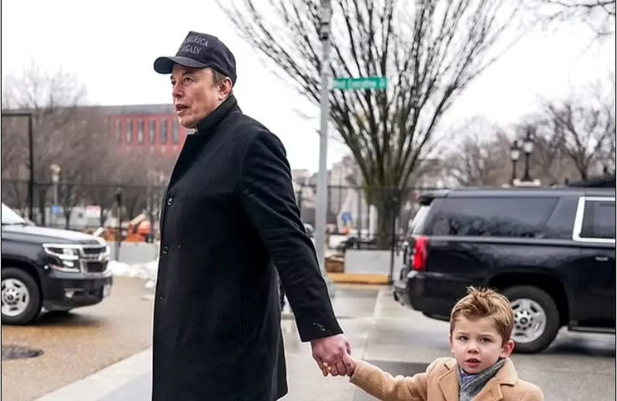 کبودی چشم ایلان ماسک سوژه شد (عکس)