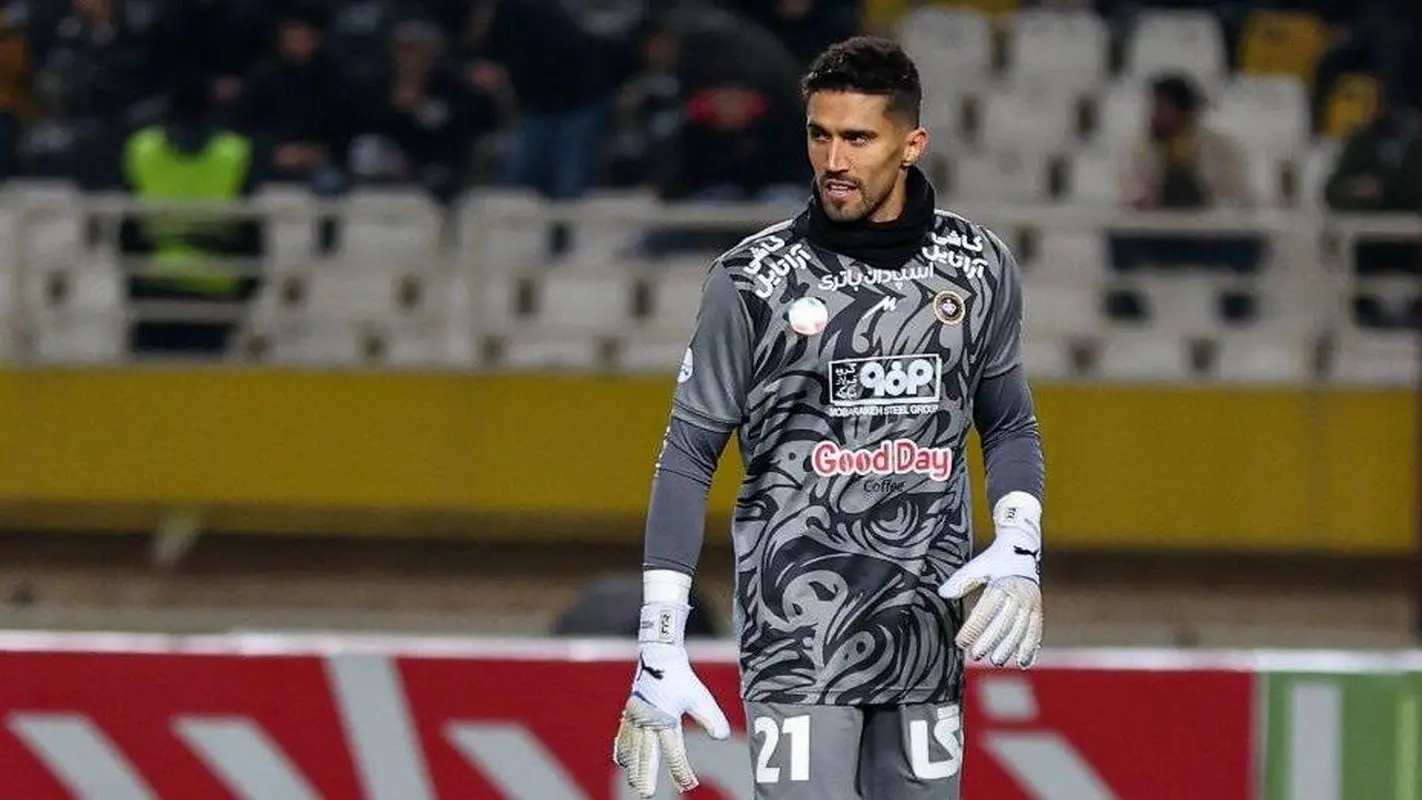 باز هم حسین حسینی خبرساز شد؛ استوری معنادارش پیش از تقابل با استقلال!