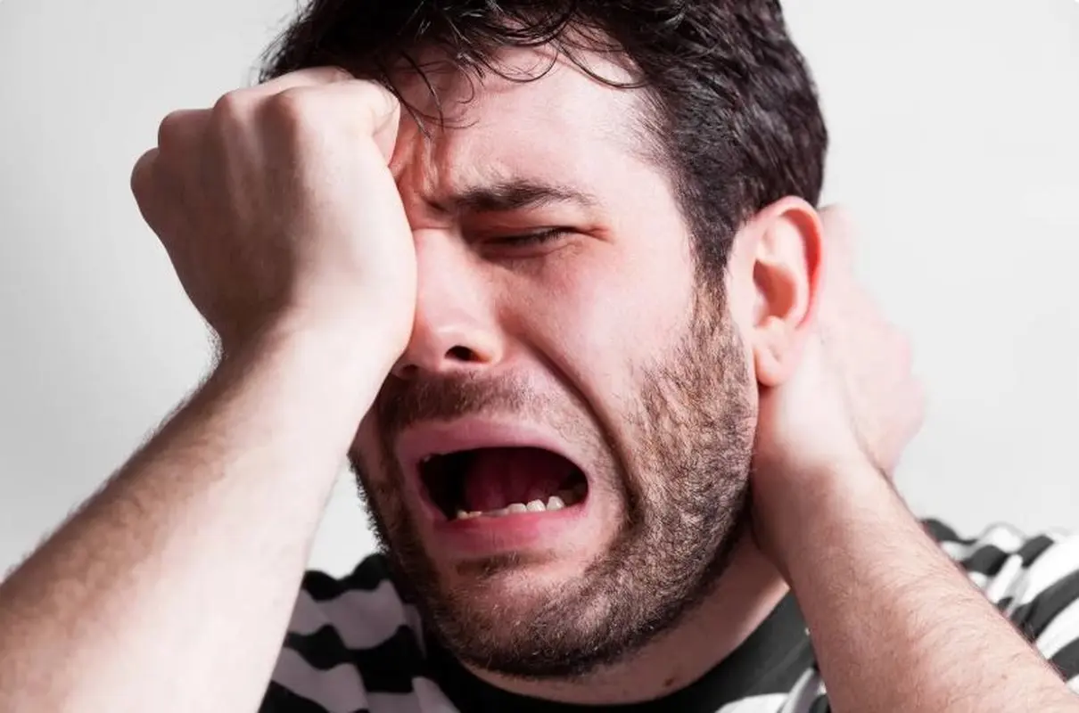 به این دلایل تنها گریه نکنید
