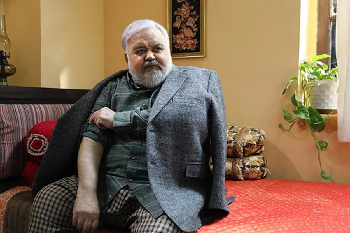 خاطره بامزه و خنده دار اکبر عبدی از روزه گرفتن پدرش