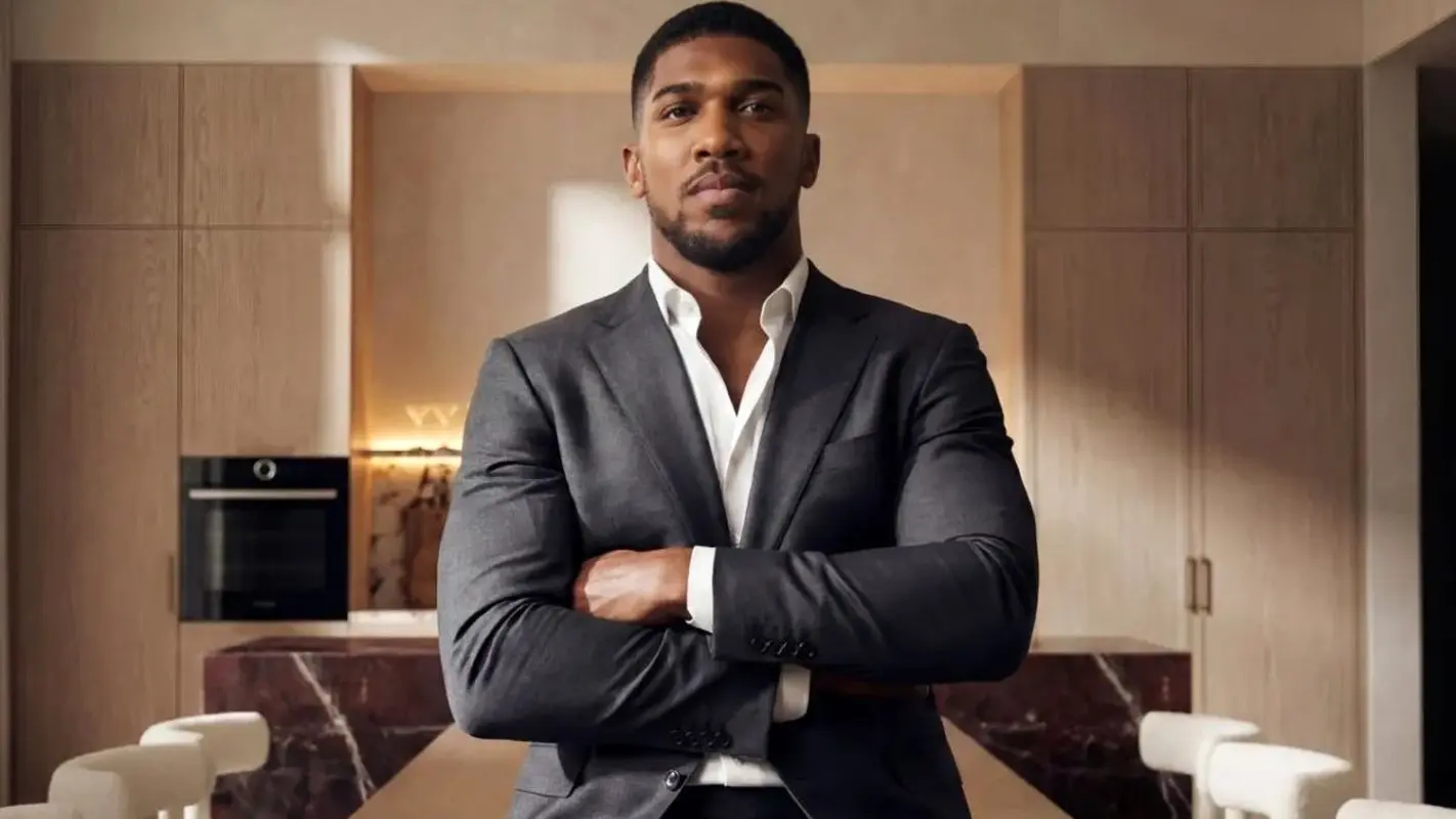 ورزشکار مشهور گران ترین پنت هاوس کشور عمان را خرید (عکس)