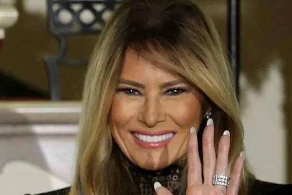 ملانیا ترامپ عاشق این برند و این نوع کت است (عکس)