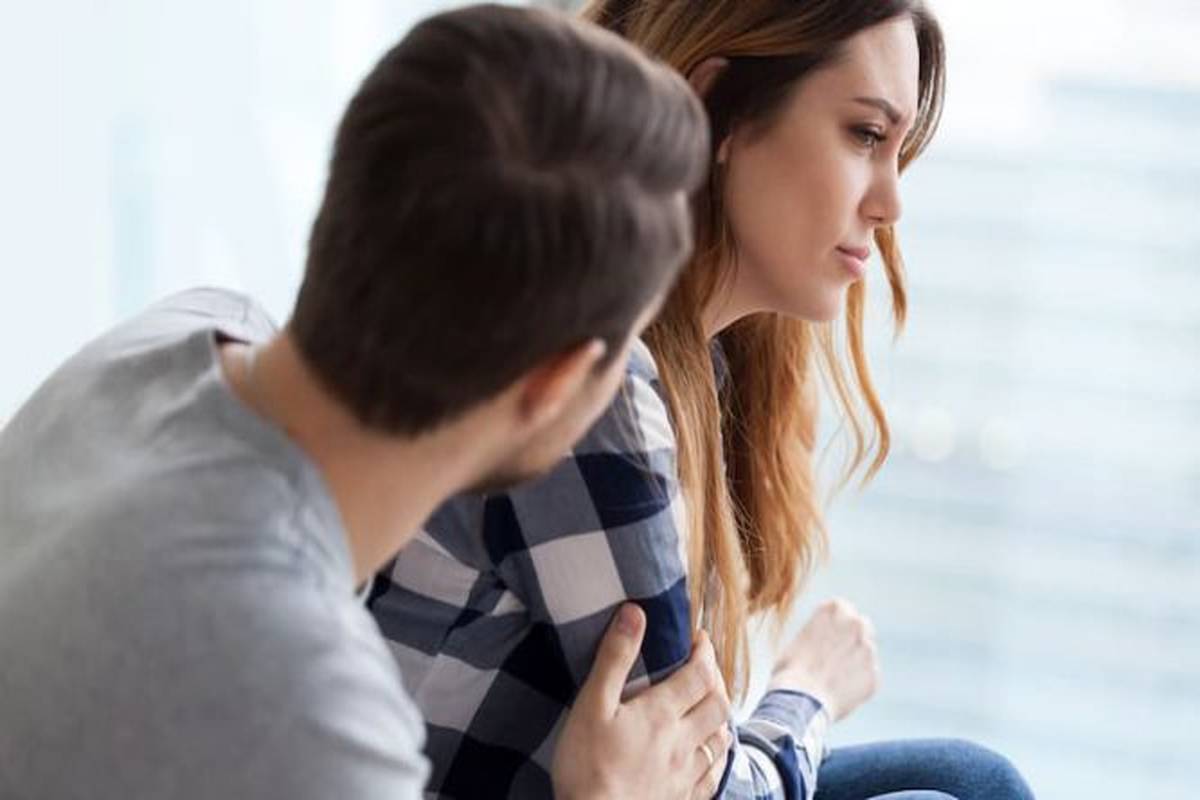 چگونه از افراد افسرده حمایت کنیم؟ (ویدئو)