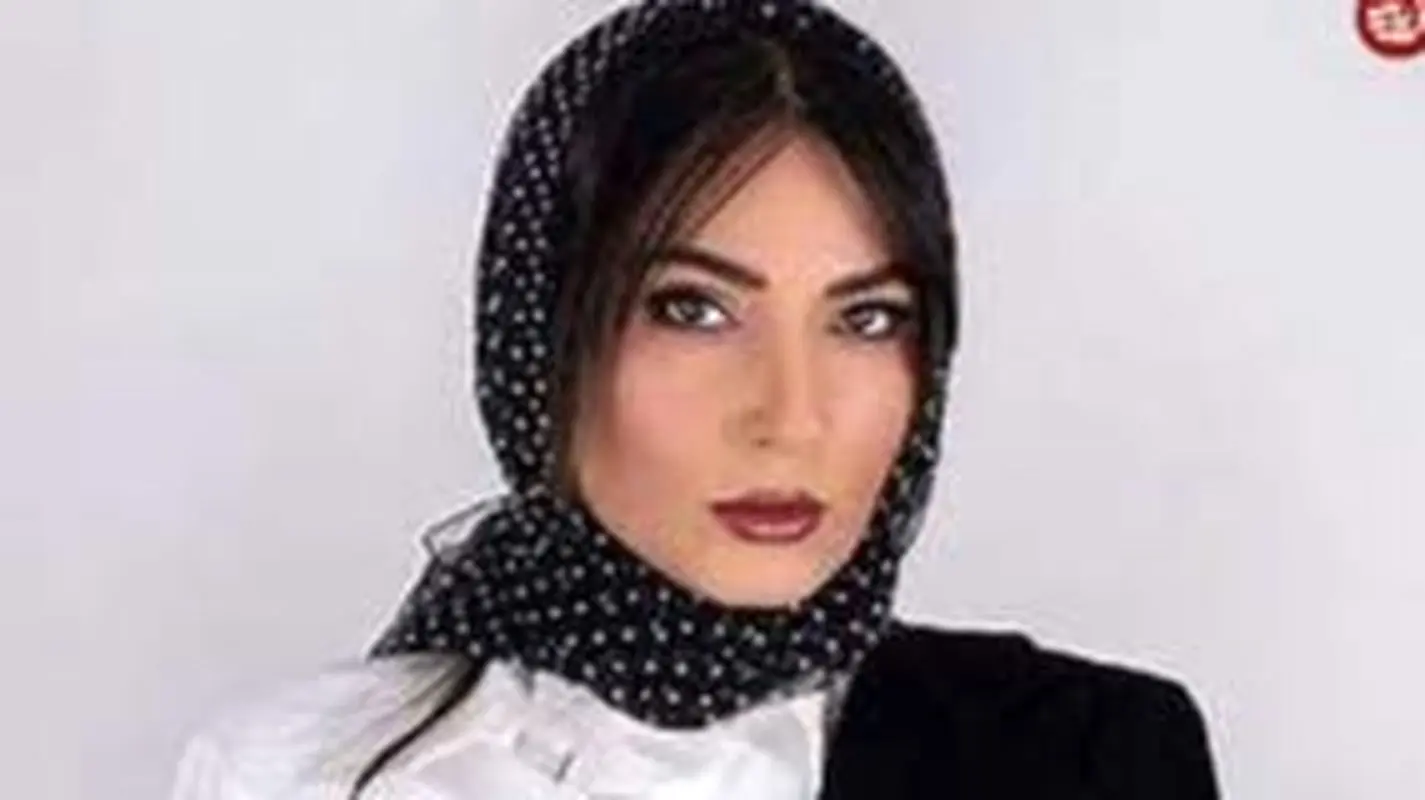 سلفی جنجالی سمیرا حسن‌پور در کافه با تهمینه میلانی؛ ارادت خانم بازیگر به کارگردان معروف