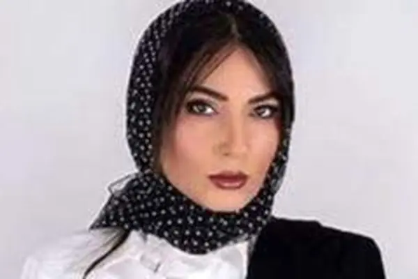 سلفی جنجالی سمیرا حسن‌پور در کافه با تهمینه میلانی؛ ارادت خانم بازیگر به کارگردان معروف