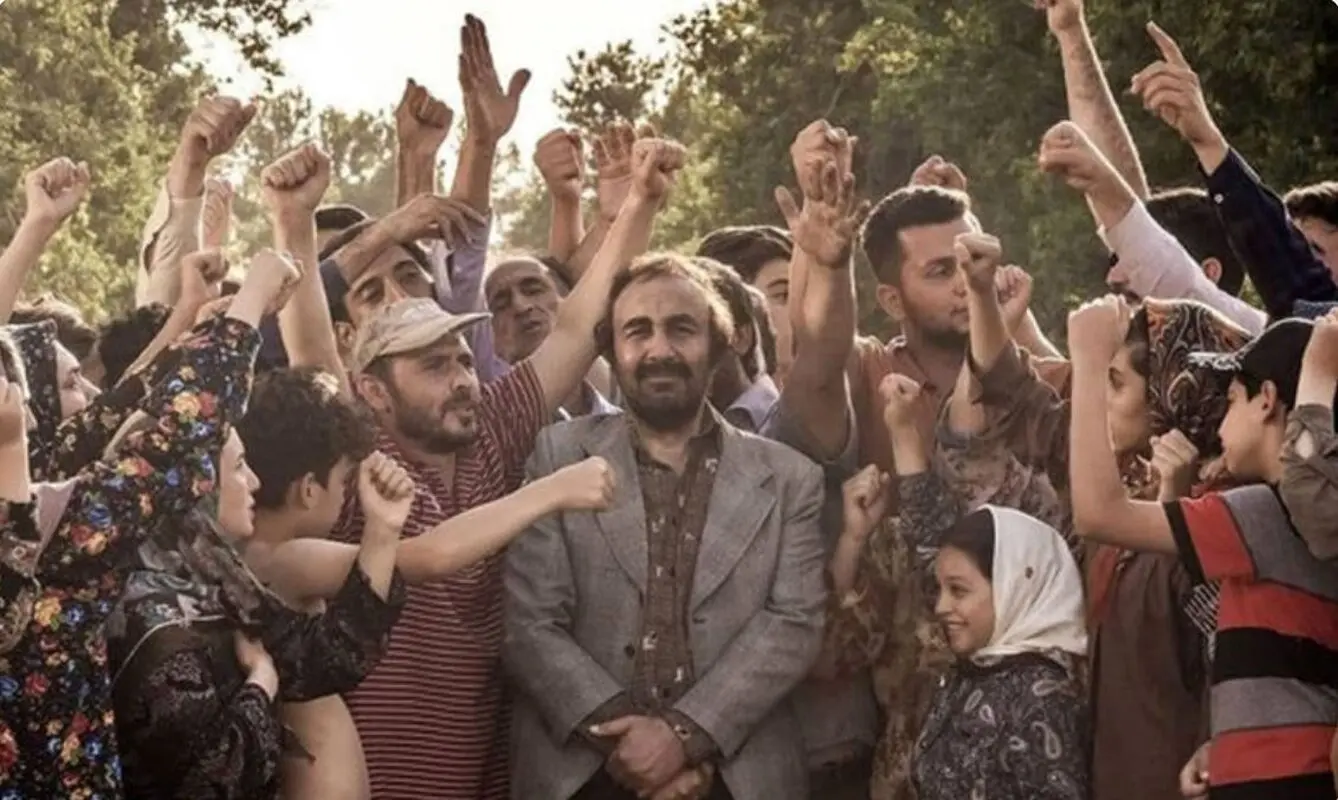 سلفی خنده دار و دهه شصتی مه لقا باقری و ژاله صامتی در پشت صحنه شیشلیک (عکس)