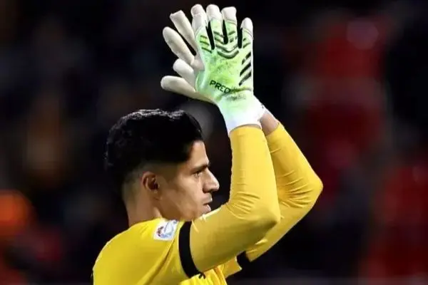 دروازه بان 250 میلیارد تومانی پرسپولیس دختردار شد (عکس)