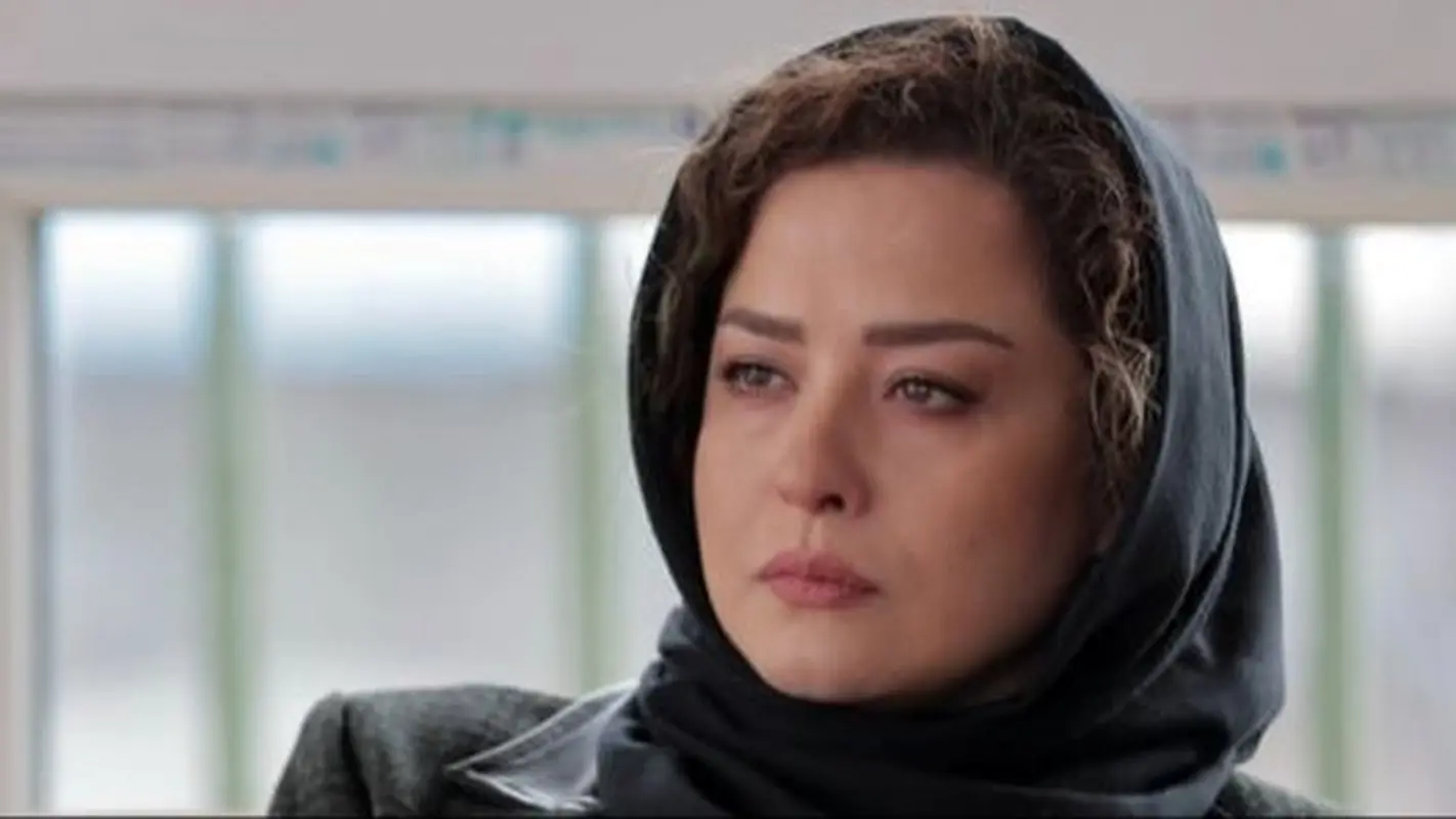 استایل جذاب پاییزی مهراوه شریفی‌نیا در اکران فیلم جدیدش، ساده اما خاص!
