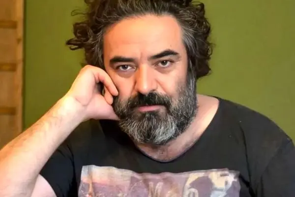 حسن معجونی، بازیگر مطرح ایرانی، راز بچه‌دار نشدن خود را فاش کرد / 25 سال از همسرم بزرگترم !