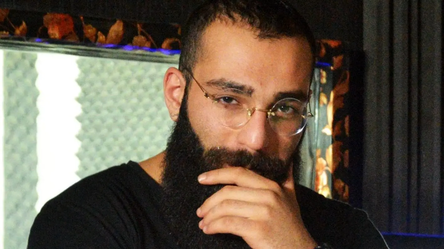 نقش متفاوت حمید صفت در سریال بامداد خمار؛ عکس اصلان خواستگار محبوبه