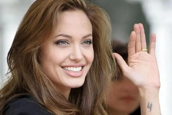 آنجلینا جولی چند فرزند بیولوژیک دارد؟ / عصیان گرانی علیه پدر!