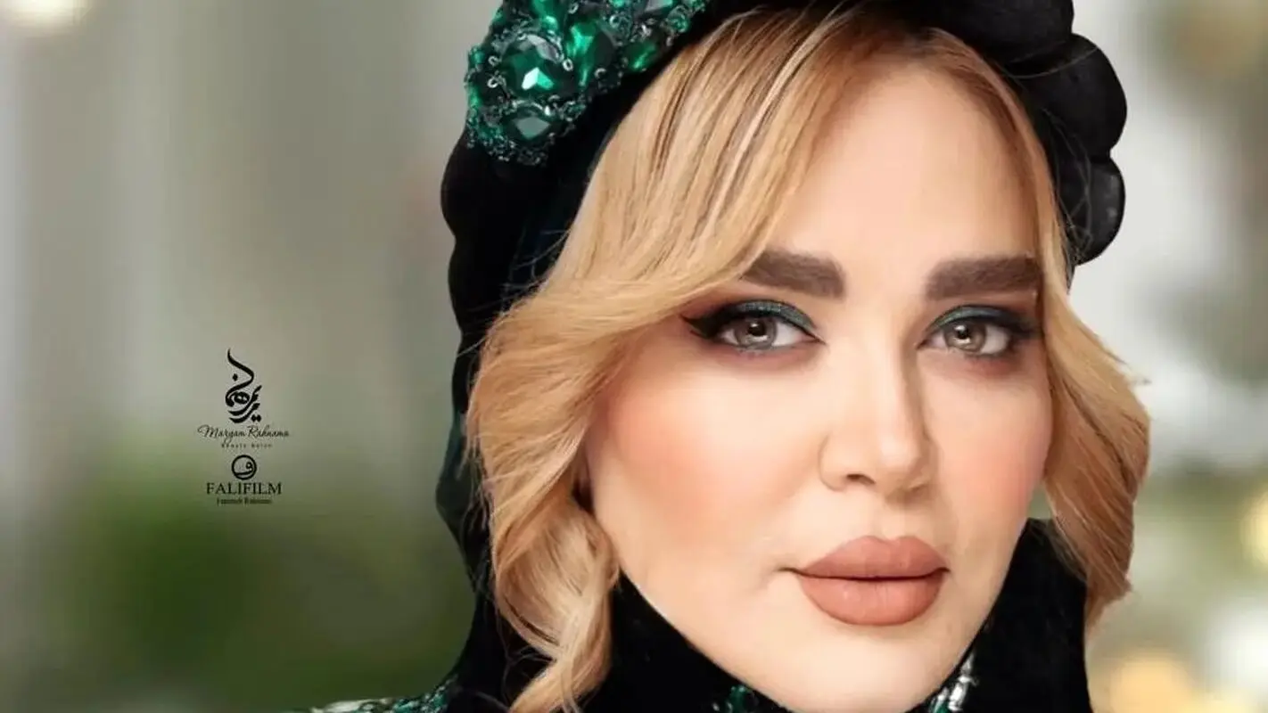 لباس‌های جنجالی بهاره رهنما در جشن حافظ که همه را میخکوب کرد / پر از جواهر سبز رنگ و درخشان !