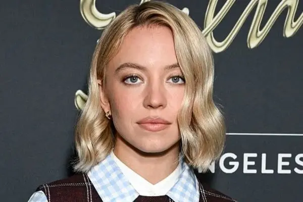 استایل ساده و جدید سیدنی سوئینی بعد از شکست عجیب و سنگین فیلمش (عکس)