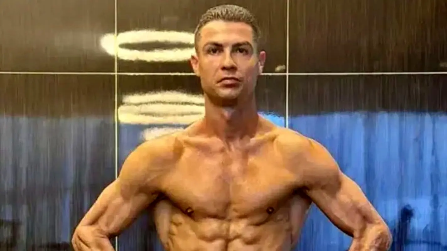 تصاویری تکان دهنده از کریستیانو رونالدو که نشان میدهد او با آدم های عادی فرق دارد!