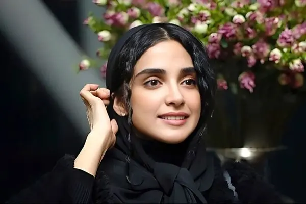 سفر به گذشته ، کودکی و نوجوانی الهه حصاری / در کودکی عاشق شیرخشک بودم