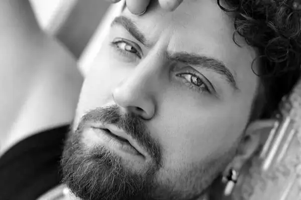 جشن تولد لاکچری امیرحسین فتحی با کیک اسکاری!