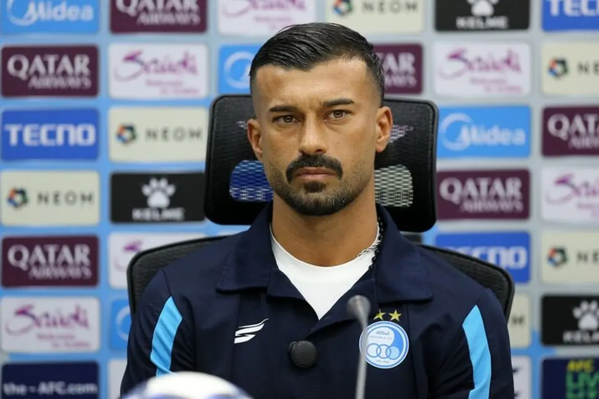 جنجالی ترین استایل های فوتبال ایران مربوط به این آقا است / آقا رامین، روی شلوارهایت تجدید نظر کن! 