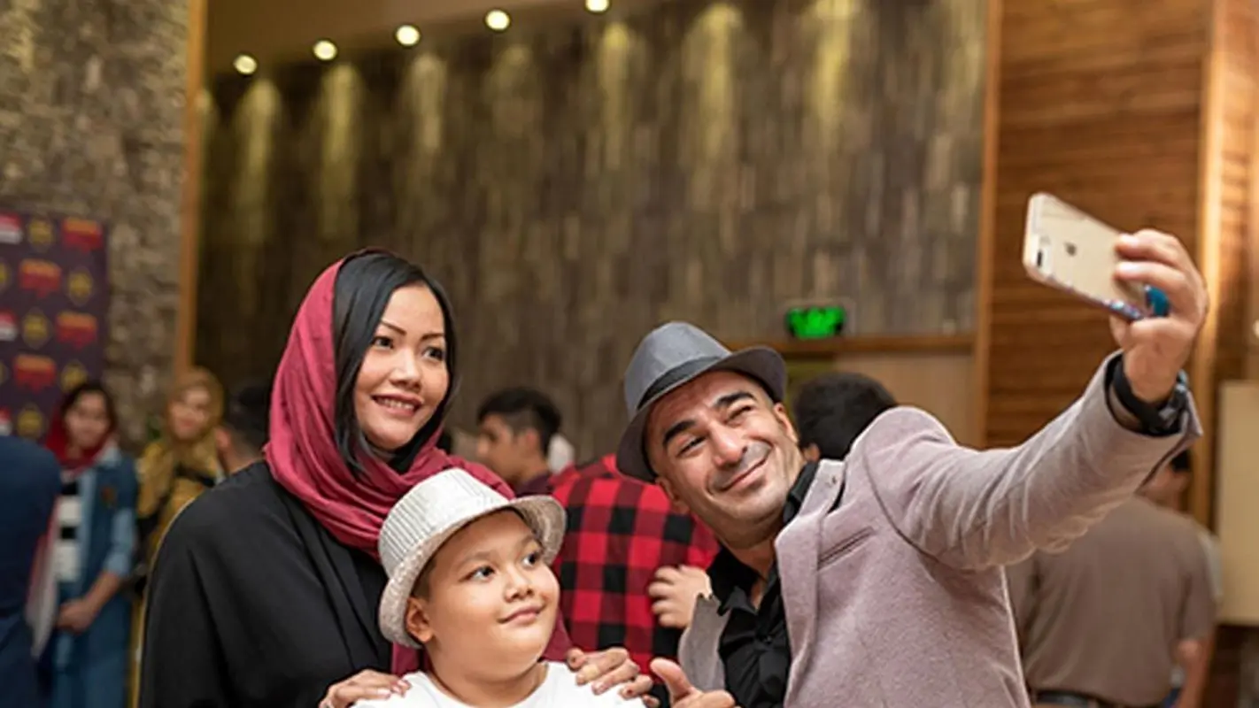 جزییات رابطه یوسف تیموری با زن خارجی؛ از یک نگاه عاشقانه تا طلاق ناگهانی