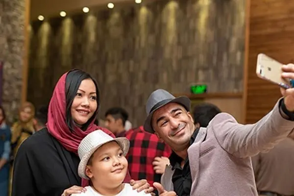 جزییات رابطه یوسف تیموری با زن خارجی؛ از یک نگاه عاشقانه تا طلاق ناگهانی