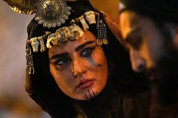 تصاویری دیده‌نشده از غزال سریال مستوران در دنیای واقعی!