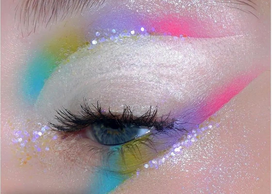 میکاپ محبوبی که چشم ها را خیره می کند (تصاویر)