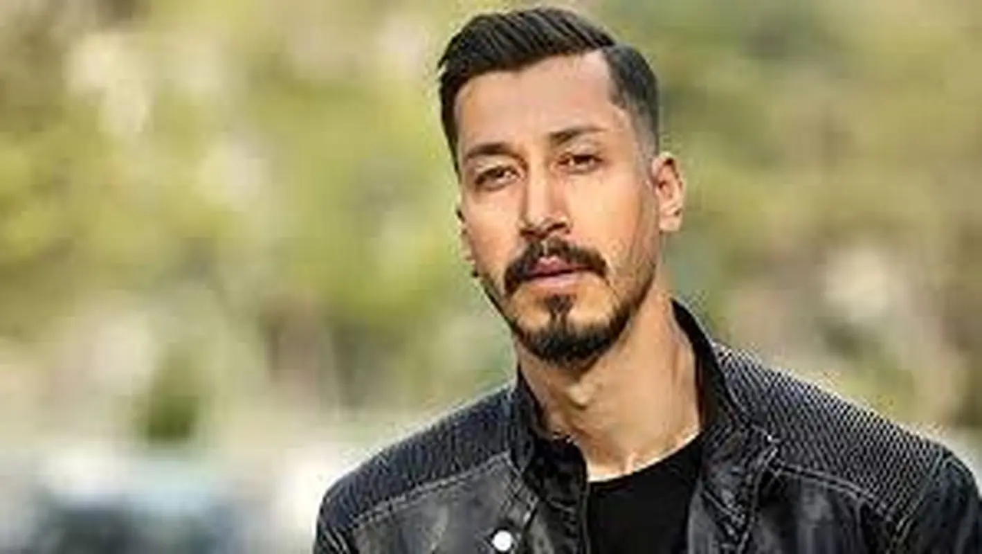 شعرخوانی عمیق بهرام افشاری از دل سهراب سپهری: وقتی هنر به اوج می‌رسد!