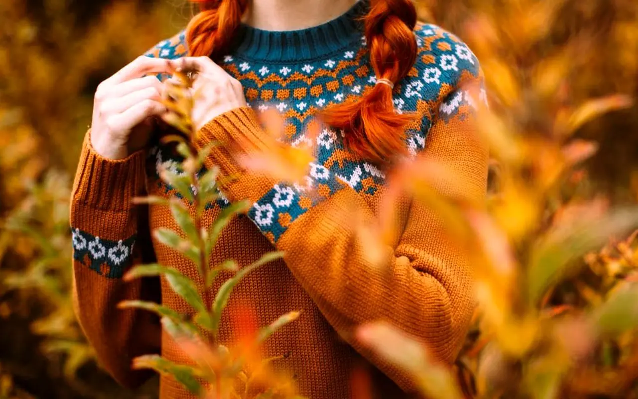 استایل پاییزی زنانه ۱۴۰۳: ست کردن رنگها برای یک ظاهر جذاب و خاص