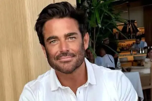 شباهت غیرمنتظره چهره کودکی گلزار به حال حاضر: حقیقت یا شایعه ؟!