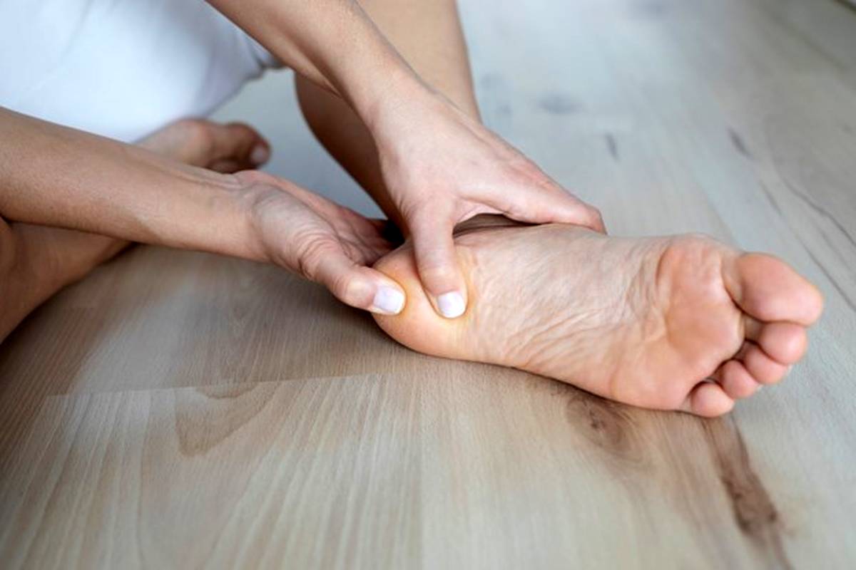 خاری که خیلی درد دارد/ با خار پاشنه پا چه کنیم؟