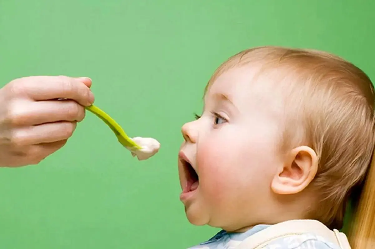 بهترین غذاها برای وزن‌گیری نوزاد