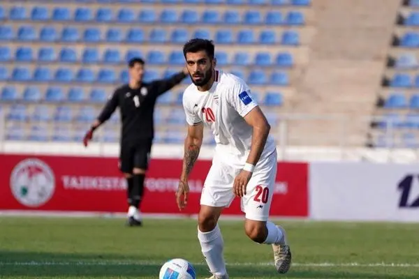 بازیکن پر سر و صدای ماه فوتبال ایران کیست؟