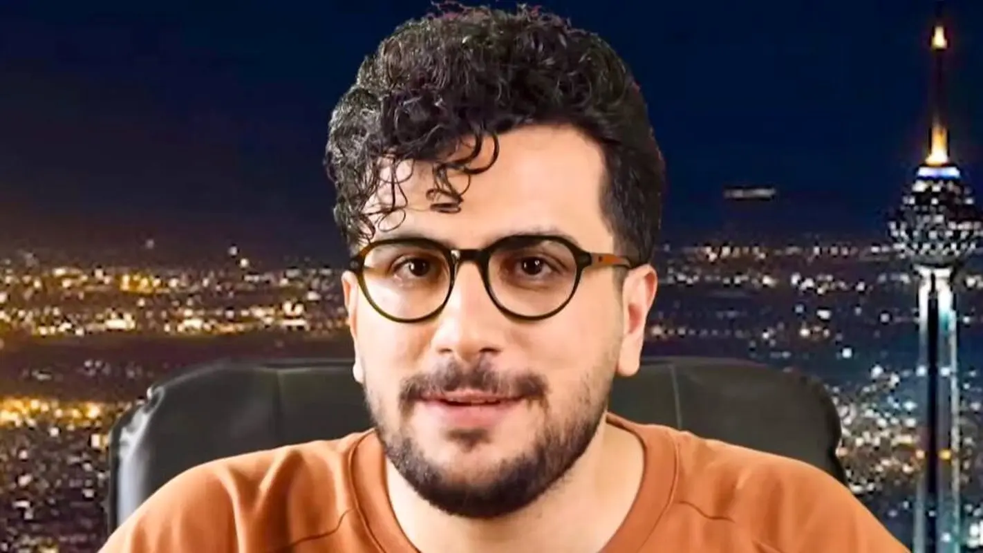 شوخی باورنکردنی امیرحسین قیاسی با قیافه‌اش / مجری پامپ همه را ترکاند ! 