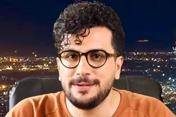 شوخی باورنکردنی امیرحسین قیاسی با قیافه‌اش / مجری پامپ همه را ترکاند ! 