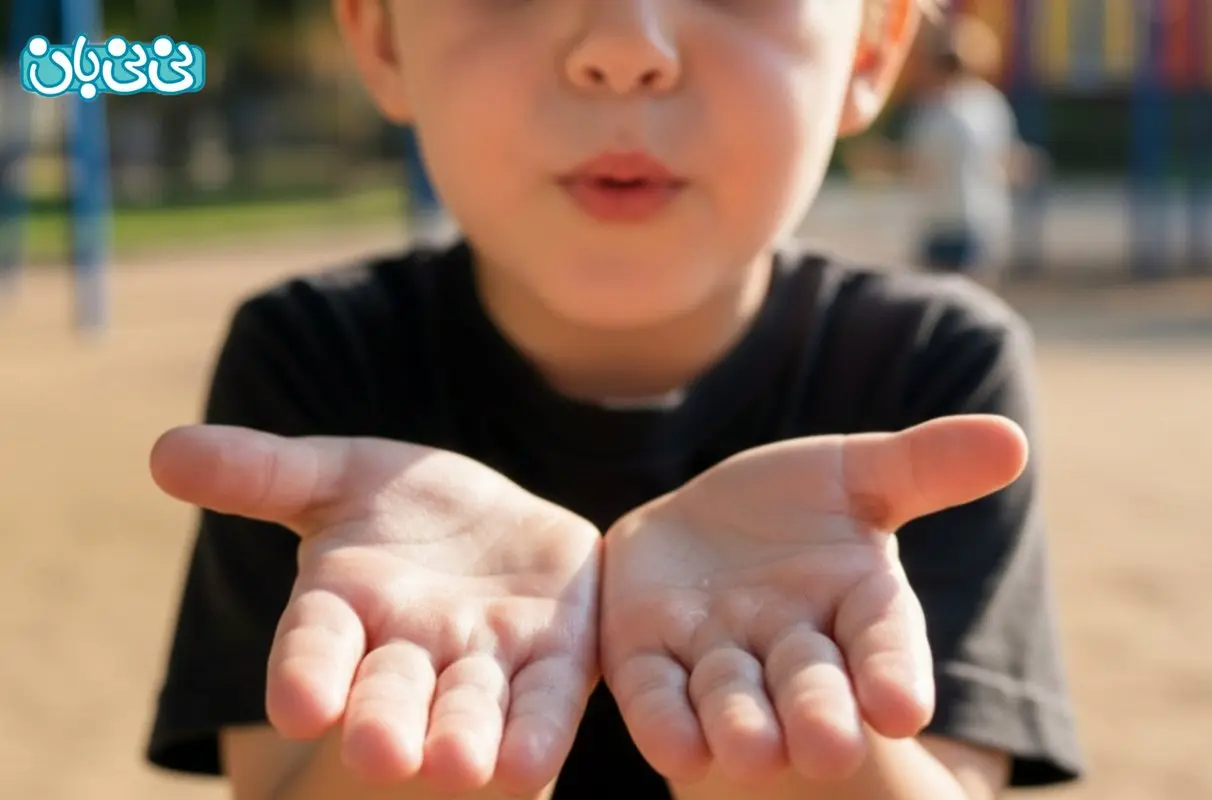 عرق کردن کف دست کودکان نشانه چیست؟