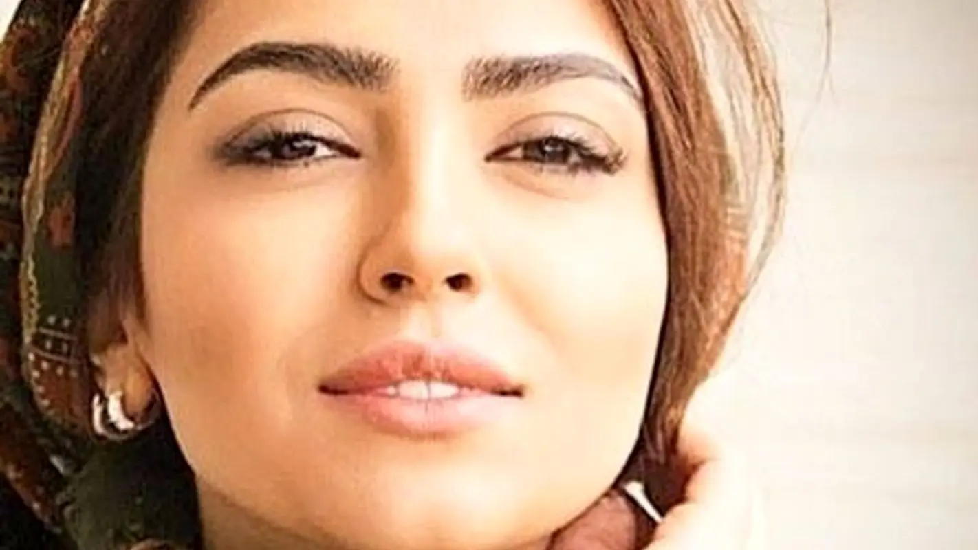 لبخند دلنشین مونا کرمی برای عشقش سپند امیرسلیمانی؛ زوجی که دلبری میکنند!