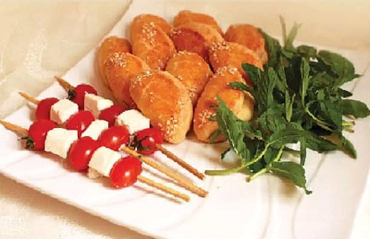 طرز تهیه پیراشکی پنیر، غذای محبوب بچه‌ها