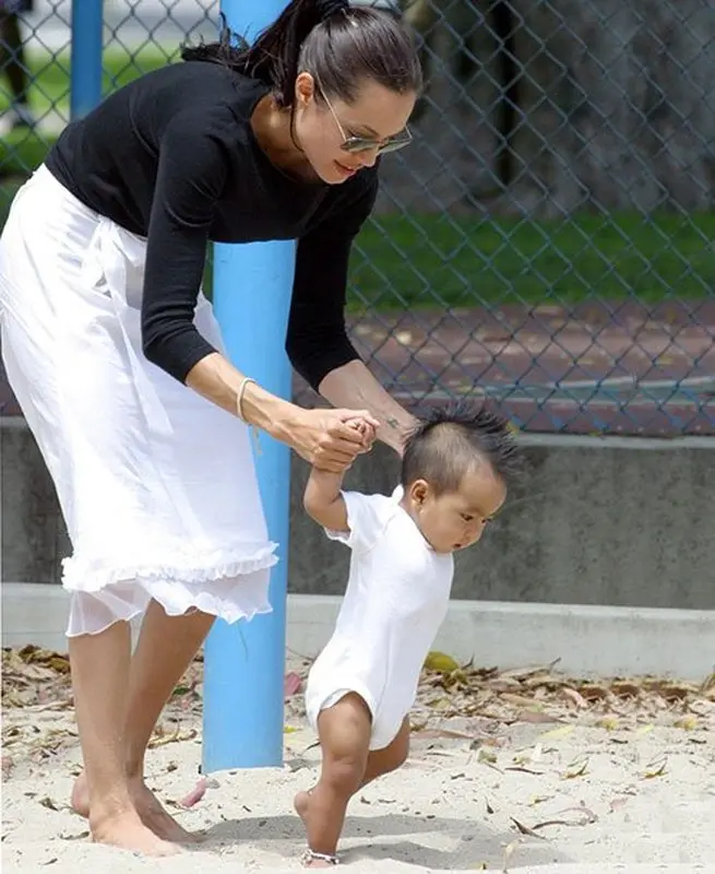 مدوکس جولی پیت، کودکی تا بزرگسالی