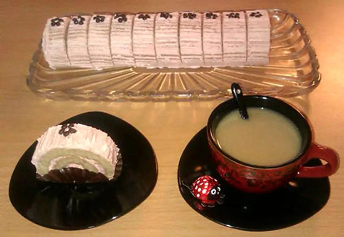 آموزش شیرینی برای کودکان، رولت با طعم نسکافه