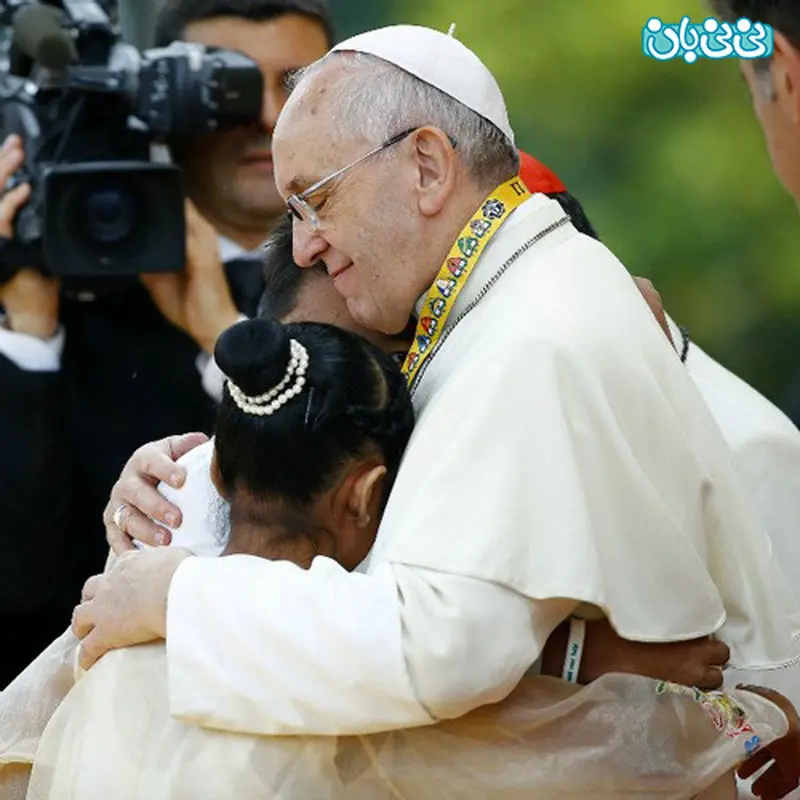 سوال دختر بچه از پاپ، او را به گریه انداخت