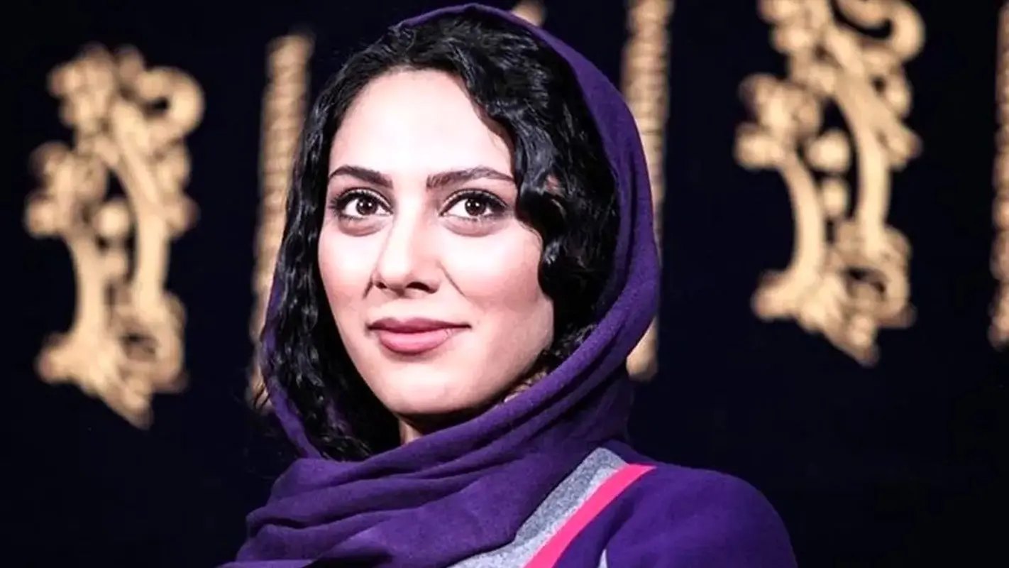 عکس لو رفته از مونا فرجاد بدون حجاب / خانم بازیگر پا روی خط قرمزها گذاشت !