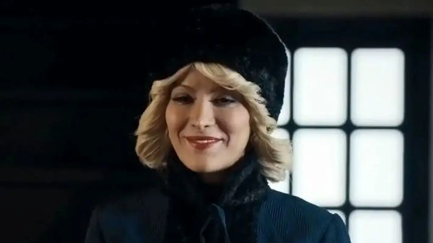 استایل پاییزی ریحانه رضی و لحظات عاشقانه با بوسه های عاشقانه کنار همسرش