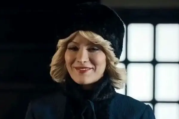 استایل پاییزی ریحانه رضی و لحظات عاشقانه با بوسه های عاشقانه کنار همسرش